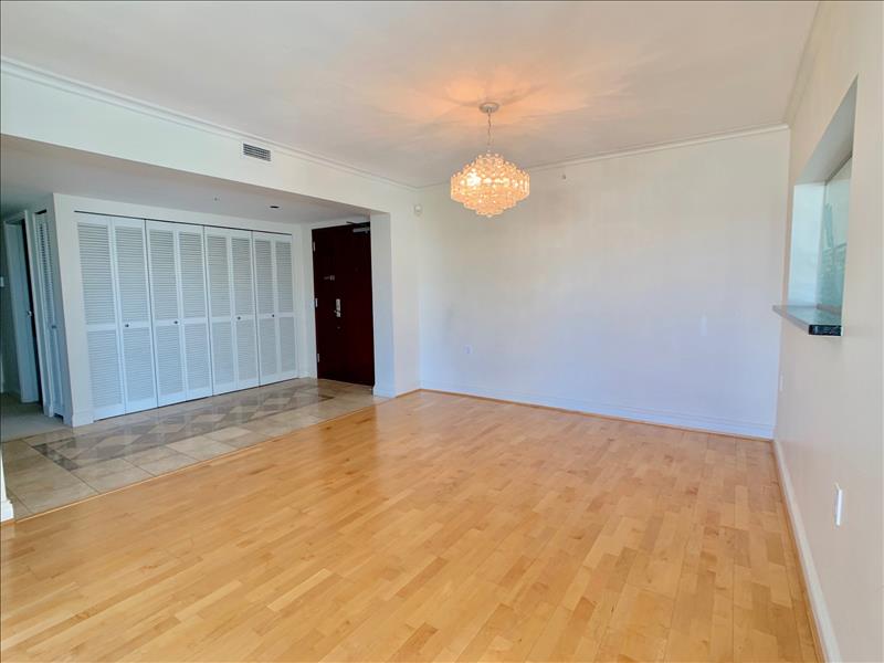 618  West 45th Avenue
