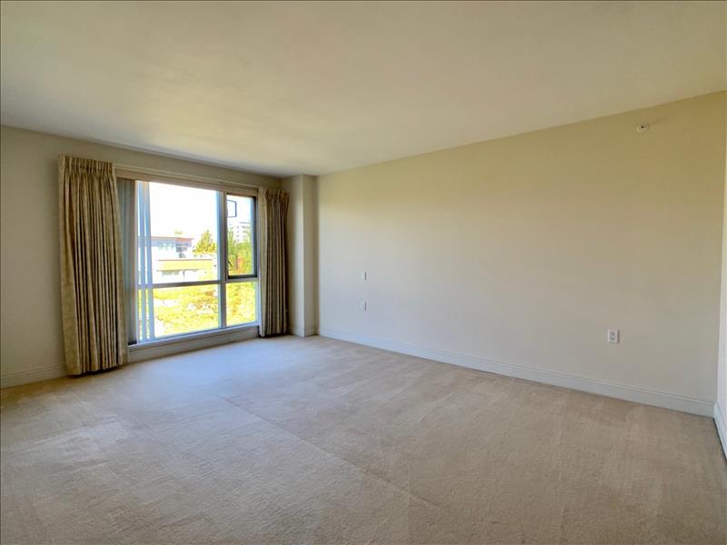 618  West 45th Avenue