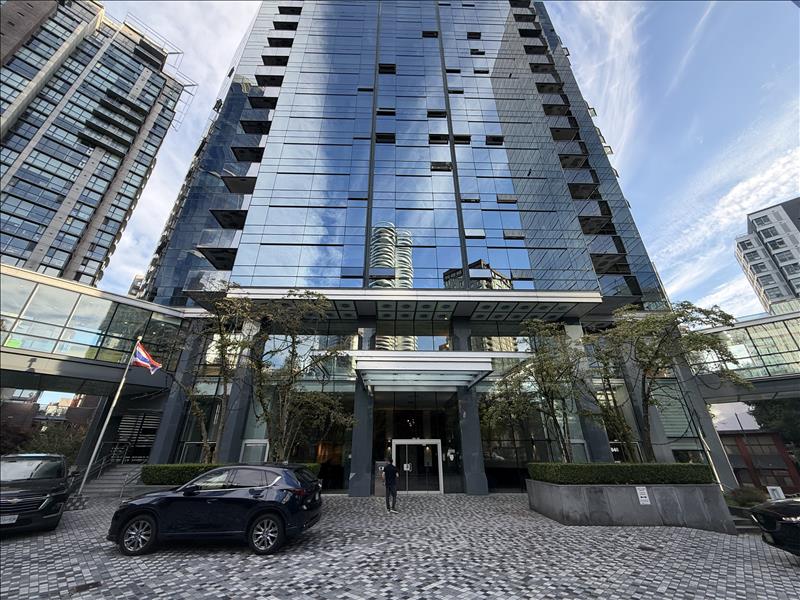 1050   Burrard Street
