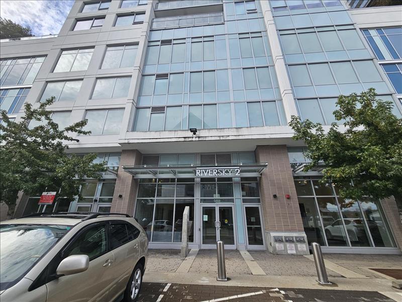 988  Quayside Drive
